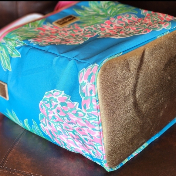 LILLY PULITZER insuleted wine carrier,  cooler, picnic,  beach tote colorful pin - Picture 10 of 13